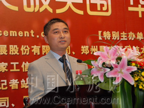 [原創(chuàng)]紅獅集團(tuán)許有元：農(nóng)村市場支撐下半年水泥行情