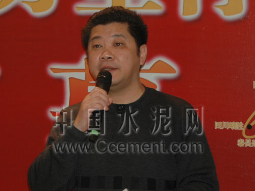 [萬里行]唐榮：望萬里行能繼續(xù)下去 深入下去